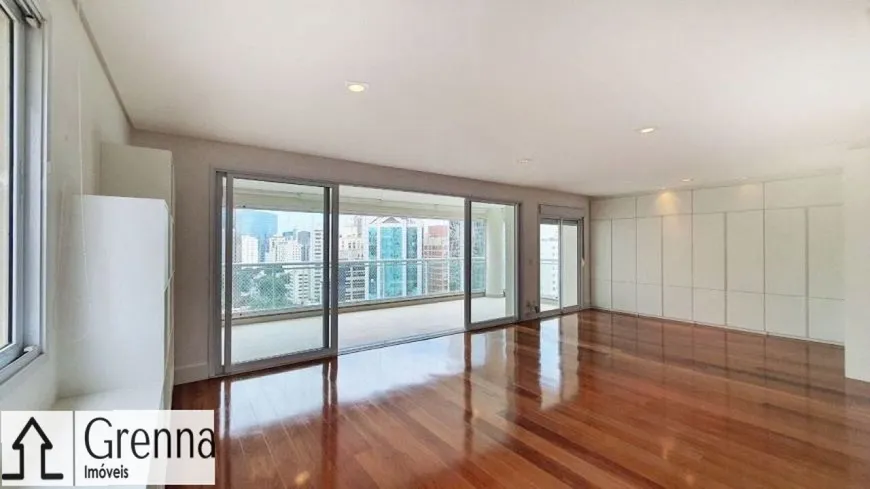 Foto 1 de Apartamento com 3 Quartos para alugar, 203m² em Itaim Bibi, São Paulo