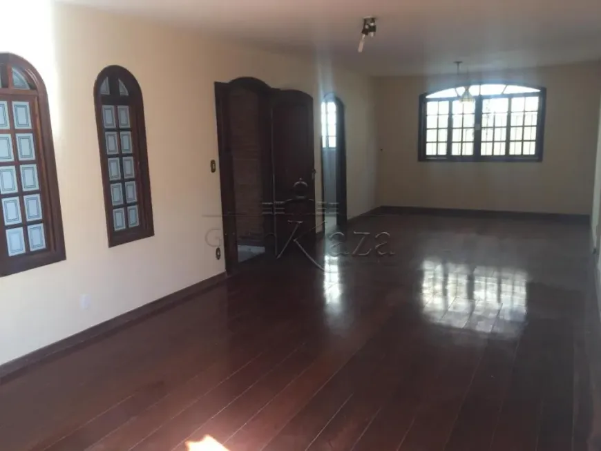 Foto 1 de Casa com 3 Quartos à venda, 180m² em Jardim Satélite, São José dos Campos