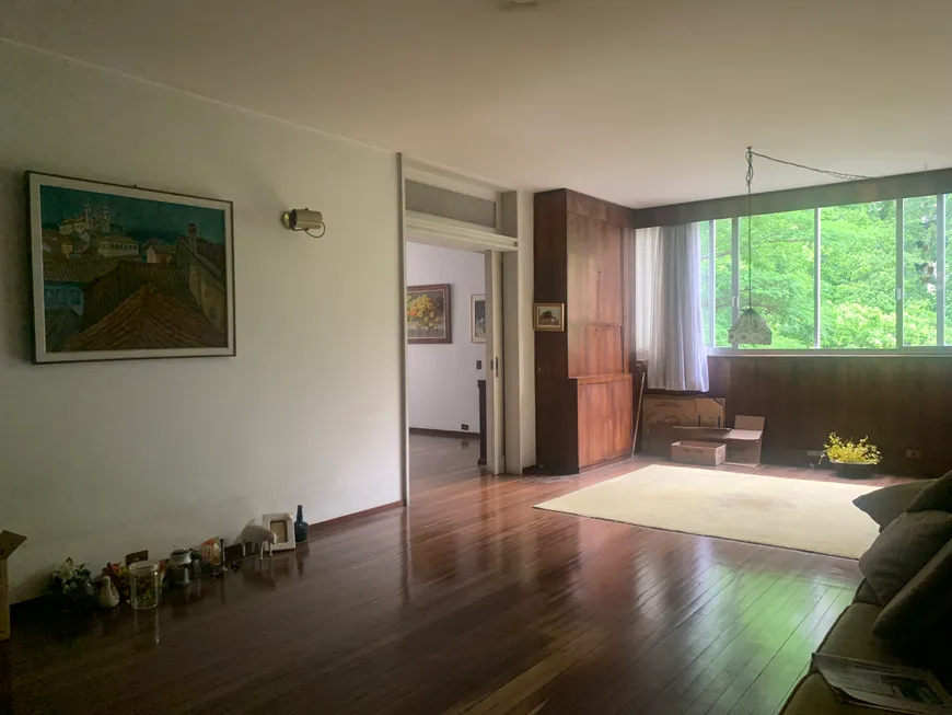 Foto 1 de Apartamento com 3 Quartos à venda, 242m² em Jardim Europa, São Paulo