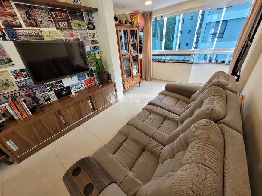 Foto 1 de Apartamento com 3 Quartos à venda, 95m² em Pioneiros, Balneário Camboriú