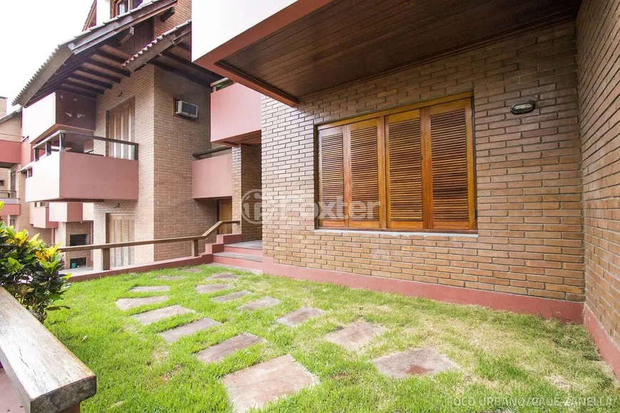 Foto 1 de Casa de Condomínio com 4 Quartos à venda, 379m² em Menino Deus, Porto Alegre