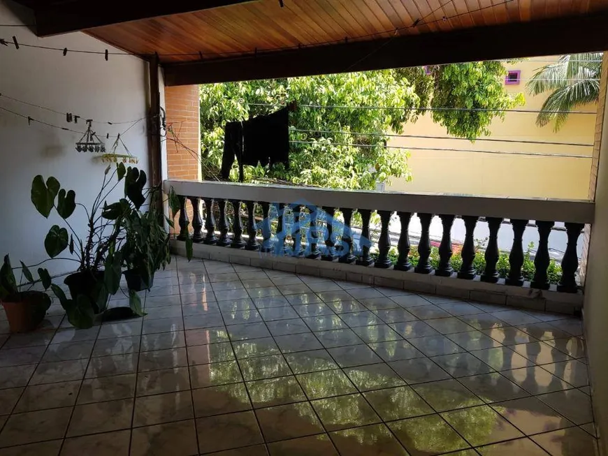 Foto 1 de Casa de Condomínio com 3 Quartos à venda, 250m² em Jardim Tupanci, Barueri