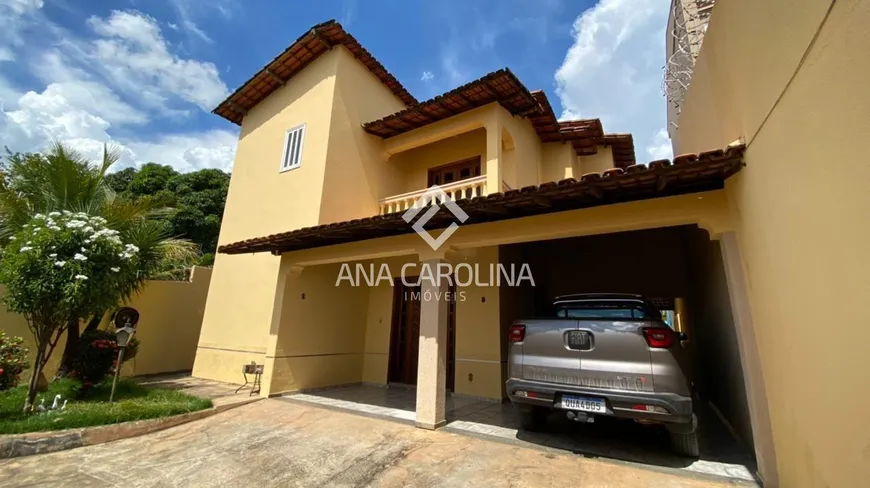 Foto 1 de Casa com 4 Quartos à venda, 181m² em Vila Regina, Montes Claros