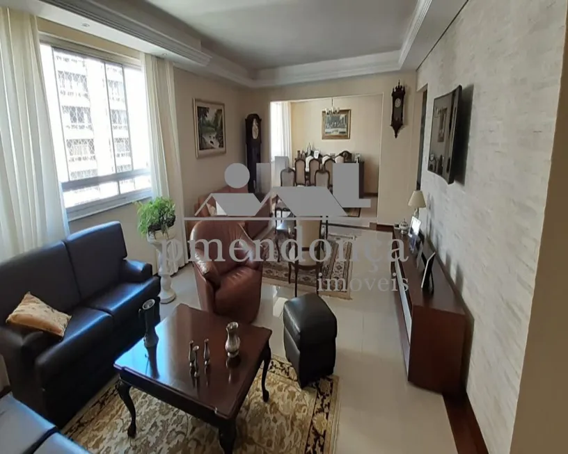 Foto 1 de Apartamento com 3 Quartos à venda, 210m² em Santa Cecília, São Paulo