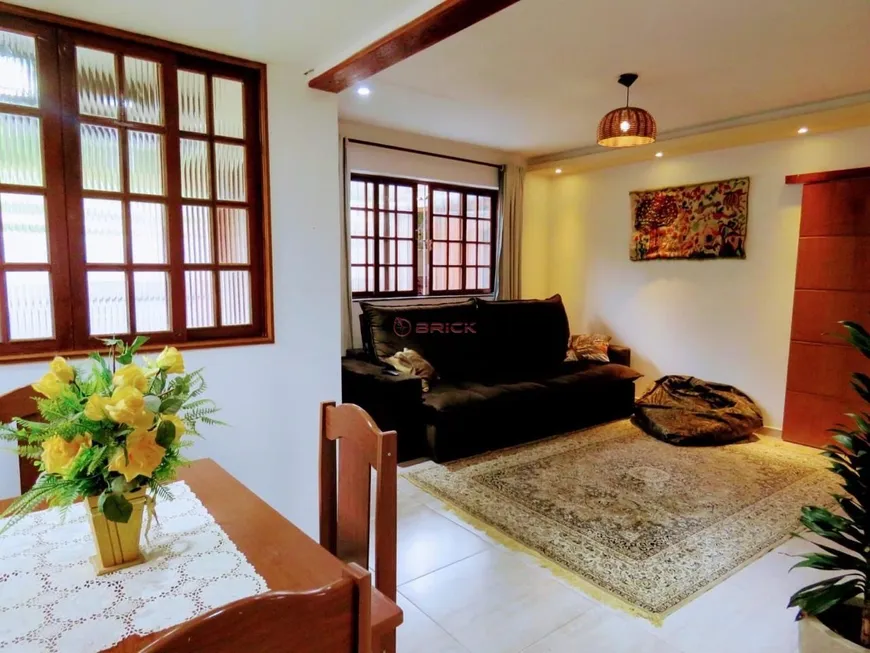 Foto 1 de Casa com 3 Quartos à venda, 200m² em Bom Retiro, Teresópolis