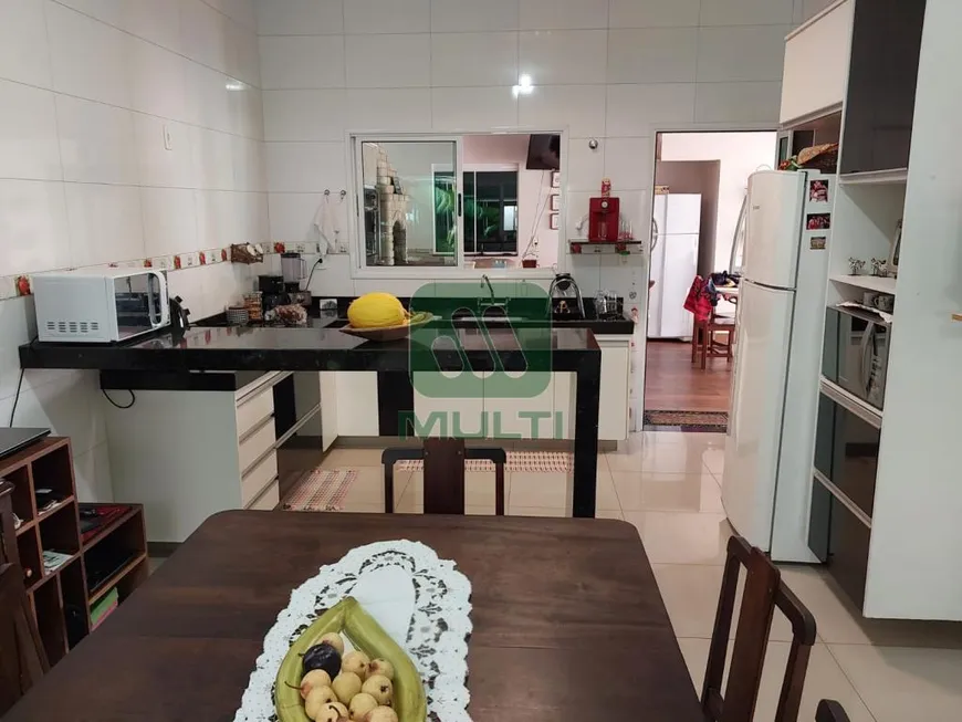 Foto 1 de Casa com 3 Quartos à venda, 179m² em Jardim Botânico, Uberlândia