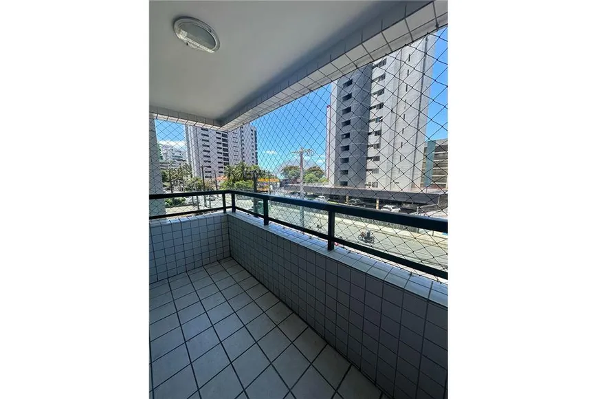 Foto 1 de Apartamento com 3 Quartos para alugar, 110m² em Candeias, Jaboatão dos Guararapes