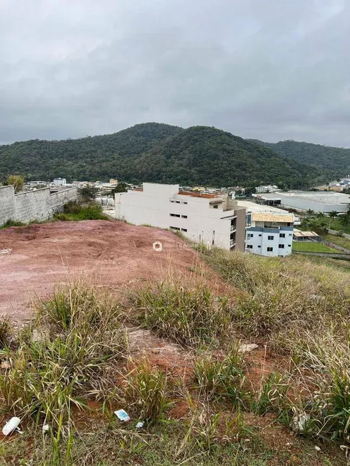 Foto 1 de Lote/Terreno à venda, 432m² em Cerâmica, Juiz de Fora