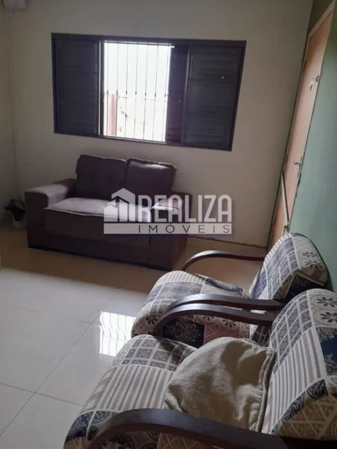 Foto 1 de Casa com 3 Quartos para venda ou aluguel, 120m² em Olinda, Uberaba