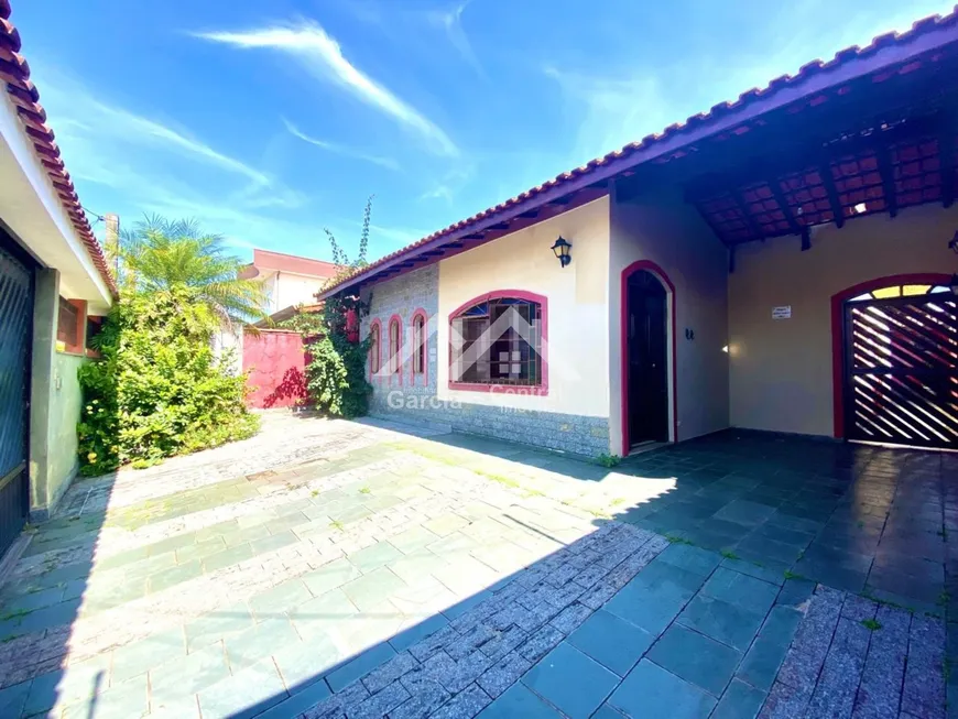 Foto 1 de Casa com 3 Quartos à venda, 161m² em ARPOADOR, Peruíbe
