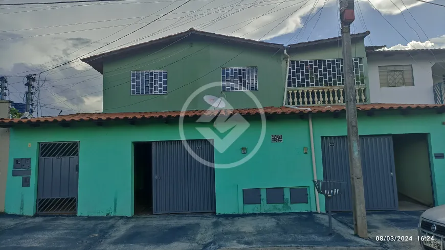 Foto 1 de Casa com 4 Quartos à venda, 360m² em Vilage Santa Rita, Goiânia