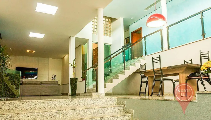 Foto 1 de Casa com 4 Quartos à venda, 470m² em Buritis, Belo Horizonte
