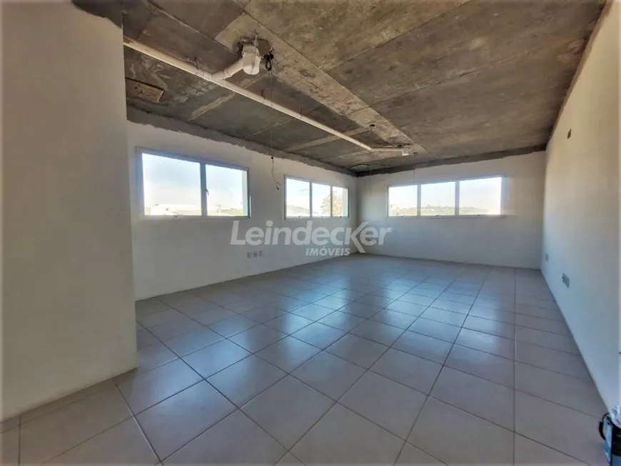 Foto 1 de Sala Comercial para alugar, 40m² em Cavalhada, Porto Alegre