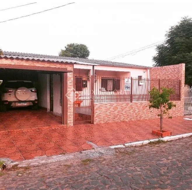 Foto 1 de Casa com 3 Quartos à venda, 126m² em Tancredo Neves, Santa Maria