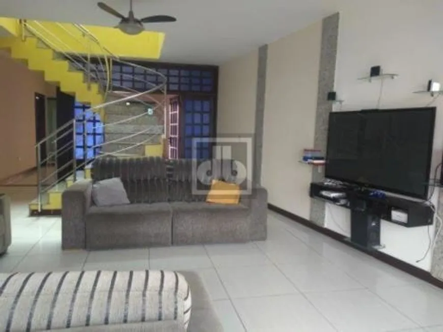 Foto 1 de Apartamento com 4 Quartos à venda, 384m² em Jardim Carioca, Rio de Janeiro
