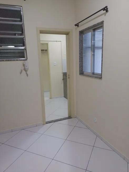 Foto 1 de Apartamento com 1 Quarto para alugar, 40m² em Centro, Petrópolis