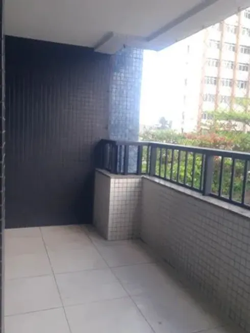 Foto 1 de Apartamento com 3 Quartos à venda, 95m² em Pituba, Salvador