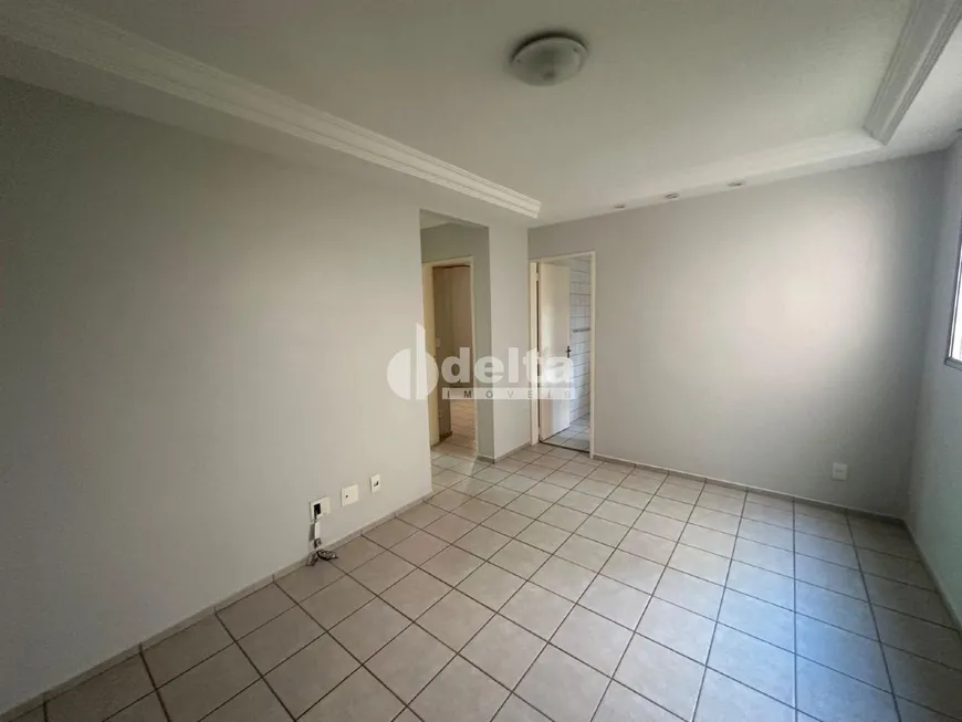 Foto 1 de Apartamento com 2 Quartos para alugar, 50m² em Patrimônio, Uberlândia