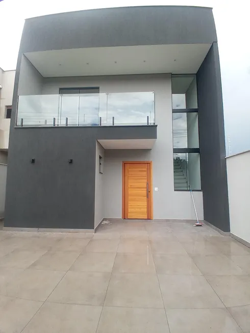 Foto 1 de Casa com 4 Quartos à venda, 151m² em Parque Ipiranga, Resende