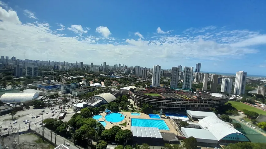 Foto 1 de Apartamento com 3 Quartos à venda, 67m² em Ilha do Retiro, Recife