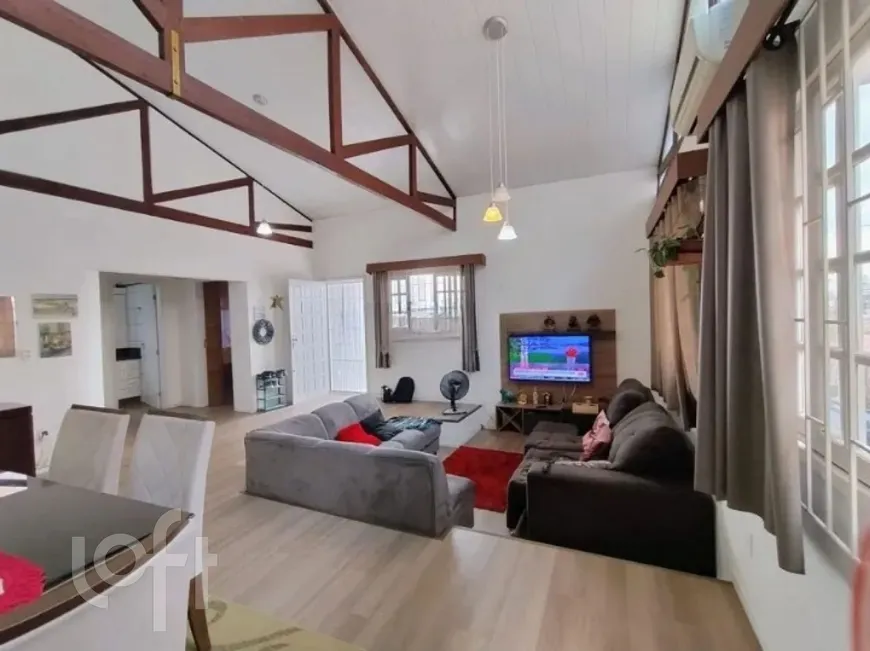 Foto 1 de Casa com 4 Quartos à venda, 204m² em Estreito, Florianópolis