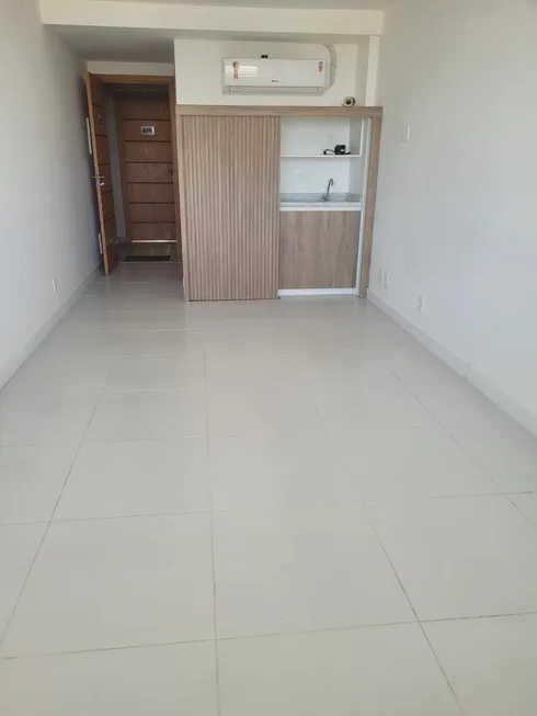 Foto 1 de Sala Comercial para alugar, 25m² em Recreio Dos Bandeirantes, Rio de Janeiro