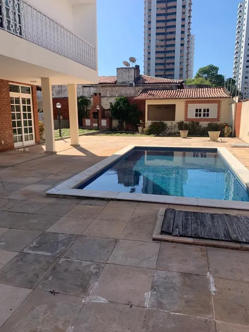 Foto 1 de Casa com 5 Quartos para alugar, 400m² em Bom Pastor, Natal