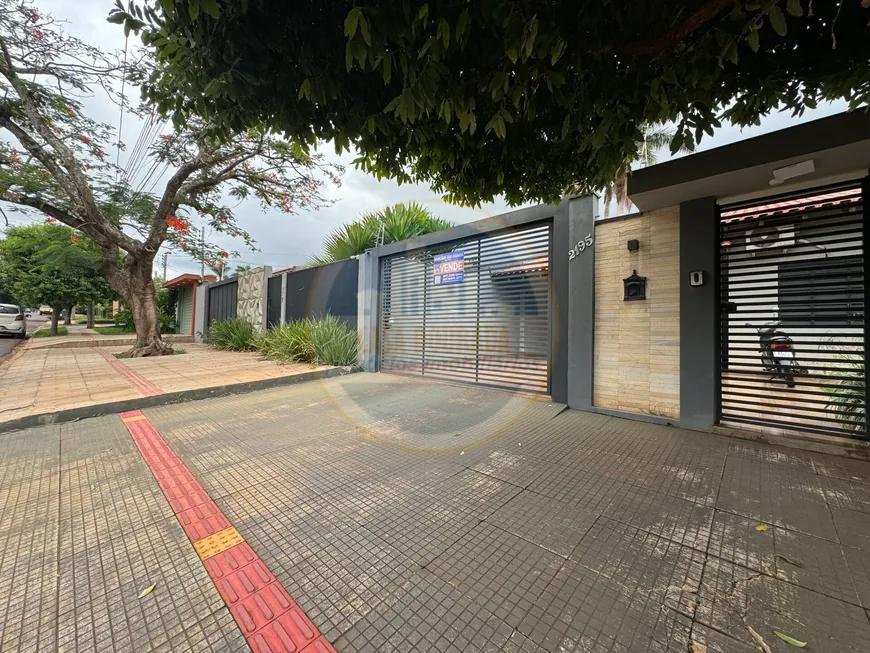 Foto 1 de Casa com 4 Quartos à venda, 225m² em Vila São Luiz, Dourados