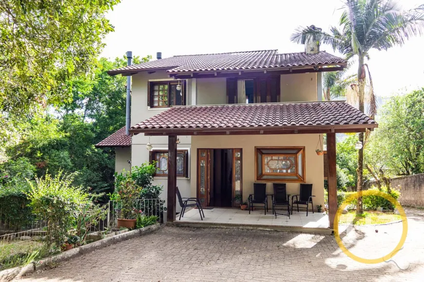 Foto 1 de Casa com 3 Quartos para venda ou aluguel, 350m² em Aberta dos Morros, Porto Alegre