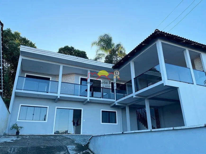 Foto 1 de Casa com 3 Quartos à venda, 175m² em Itaum, Joinville