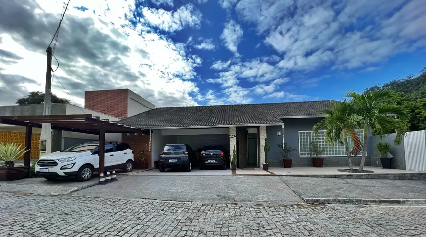 Foto 1 de Casa de Condomínio com 5 Quartos à venda, 526m² em Charitas, Niterói