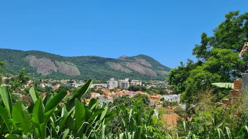 Foto 1 de Lote/Terreno à venda, 684m² em Itaipu, Niterói