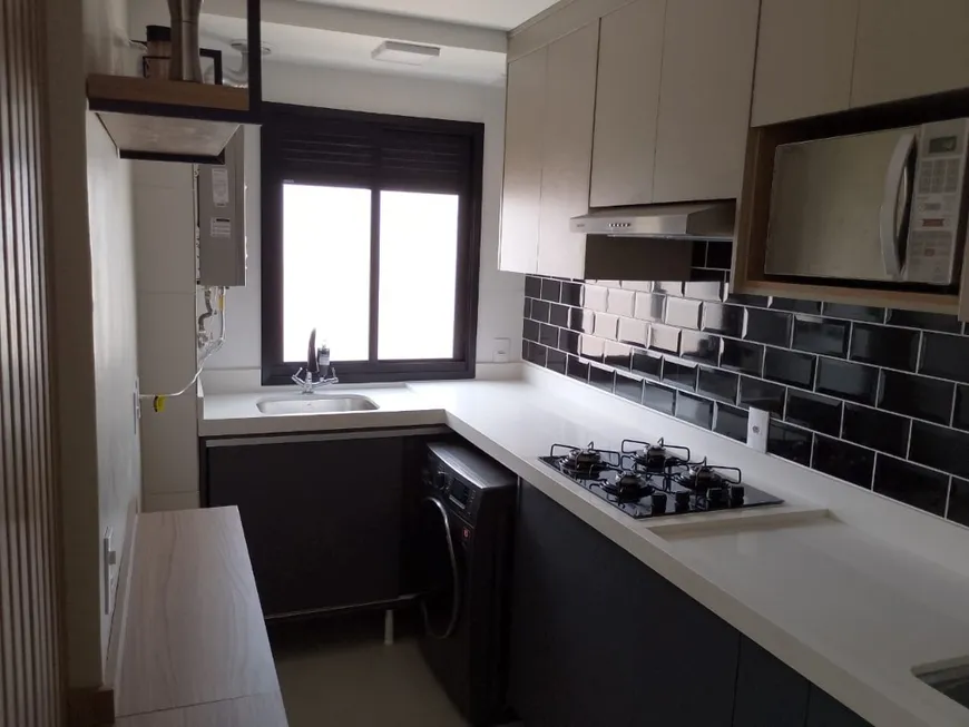 Foto 1 de Apartamento com 2 Quartos à venda, 49m² em Vila Curuçá, Santo André