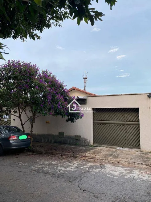 Foto 1 de Casa com 2 Quartos à venda, 160m² em Setor Leste Vila Nova, Goiânia