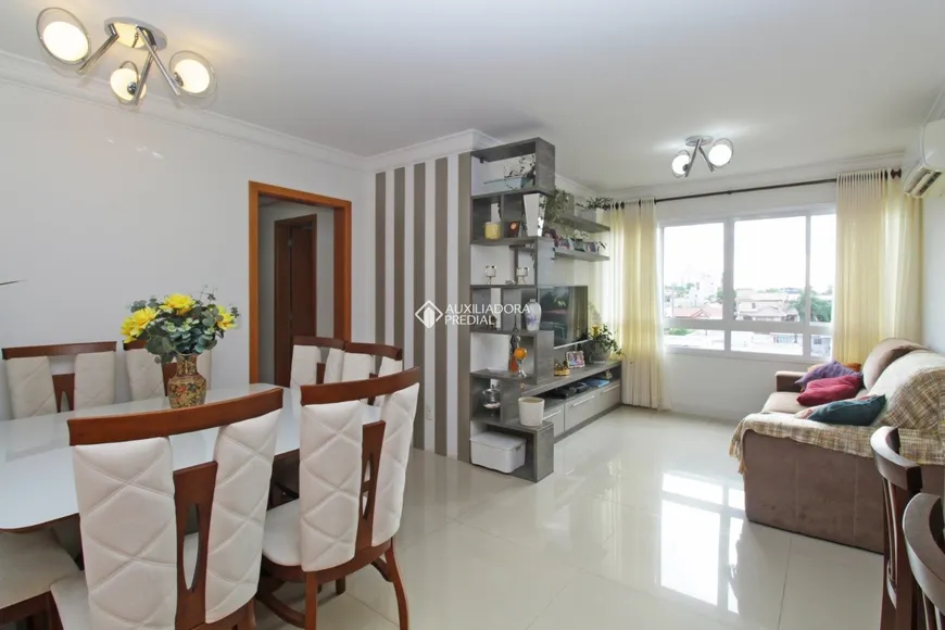Foto 1 de Apartamento com 2 Quartos à venda, 69m² em Vila Ipiranga, Porto Alegre