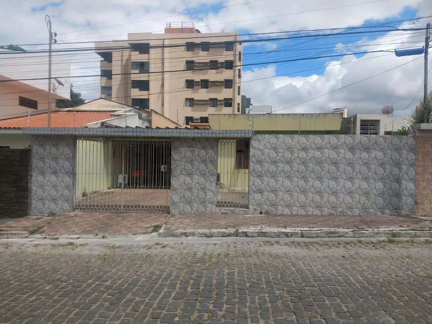 Foto 1 de Casa com 4 Quartos à venda, 100m² em Universitario, Caruaru