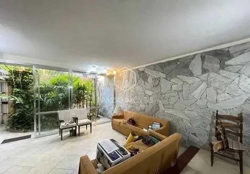 Foto 1 de Casa com 4 Quartos à venda, 200m² em Urca, Rio de Janeiro