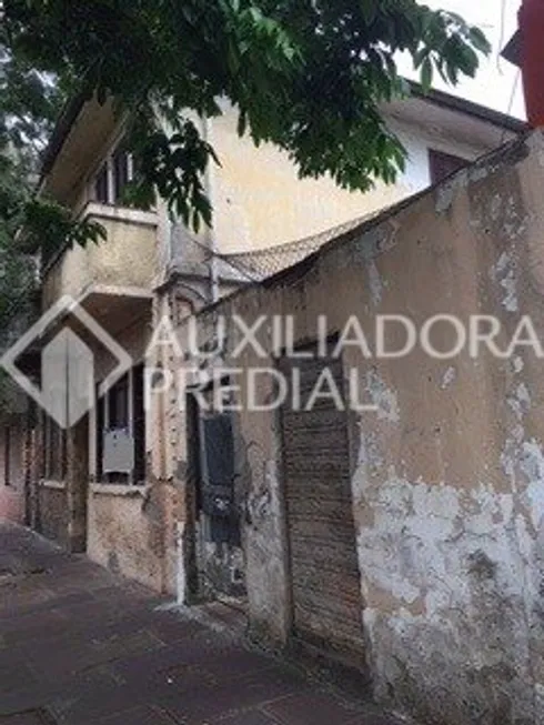 Foto 1 de Sobrado com 3 Quartos à venda, 196m² em São Geraldo, Porto Alegre