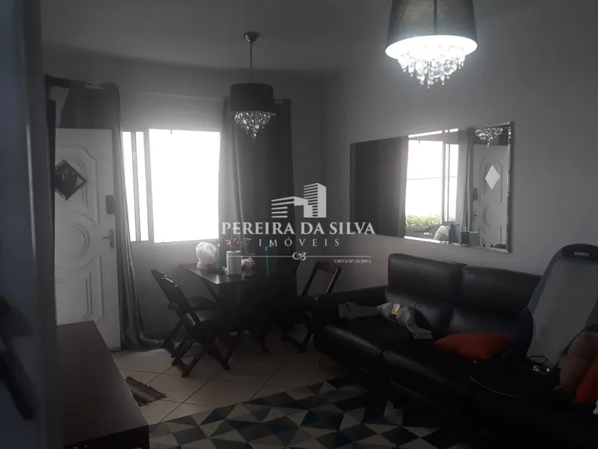 Foto 1 de Casa de Condomínio com 2 Quartos à venda, 90m² em Jardim Maria Rosa, Taboão da Serra