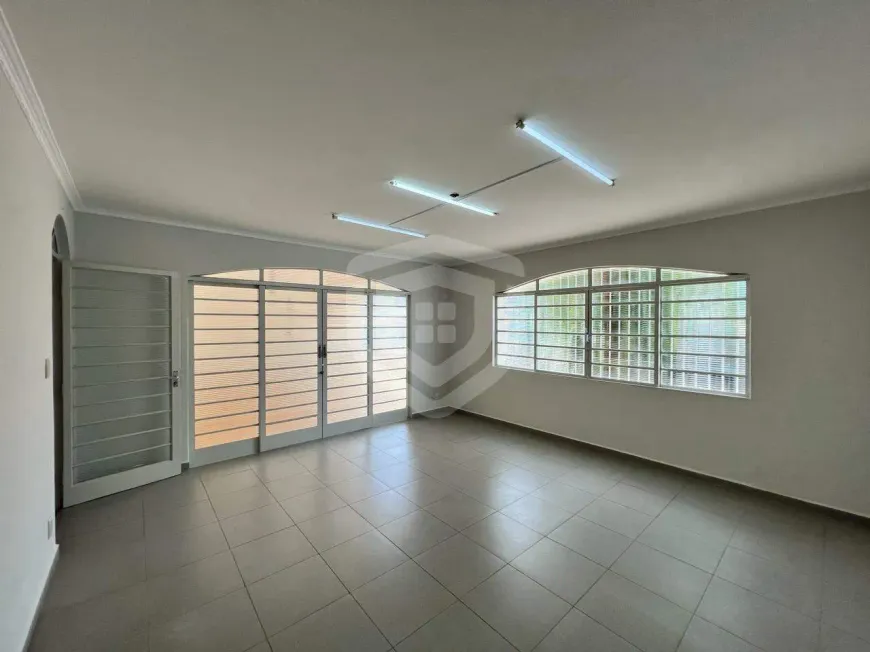 Foto 1 de Casa com 4 Quartos para alugar, 400m² em Vila Nova Cidade Universitaria, Bauru