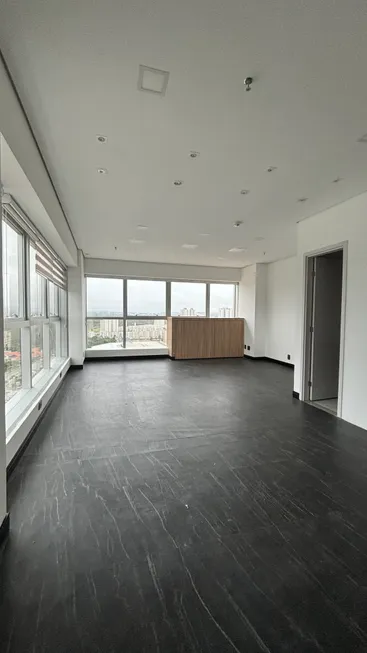 Foto 1 de Sala Comercial para venda ou aluguel, 42m² em Vila Mogilar, Mogi das Cruzes