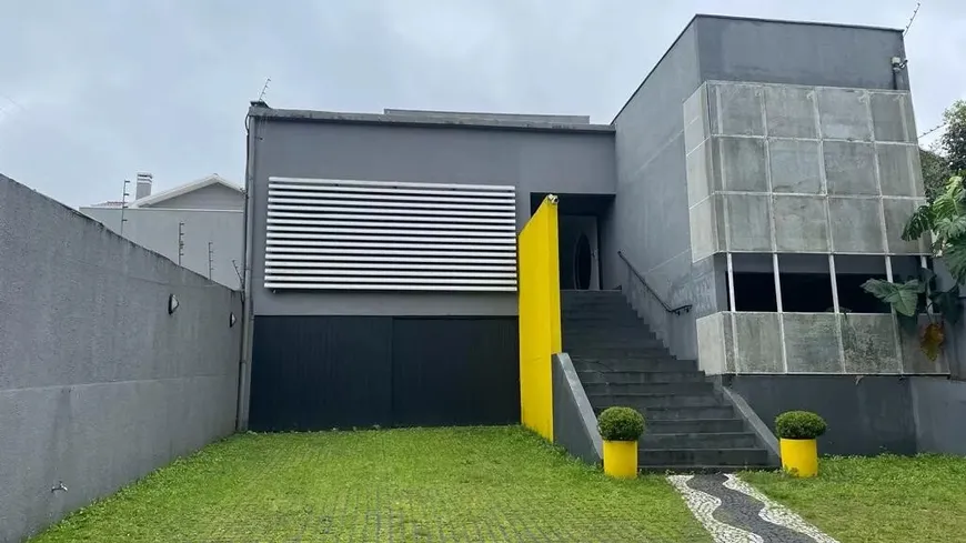 Foto 1 de Casa com 1 Quarto à venda, 320m² em Bom Retiro, Curitiba