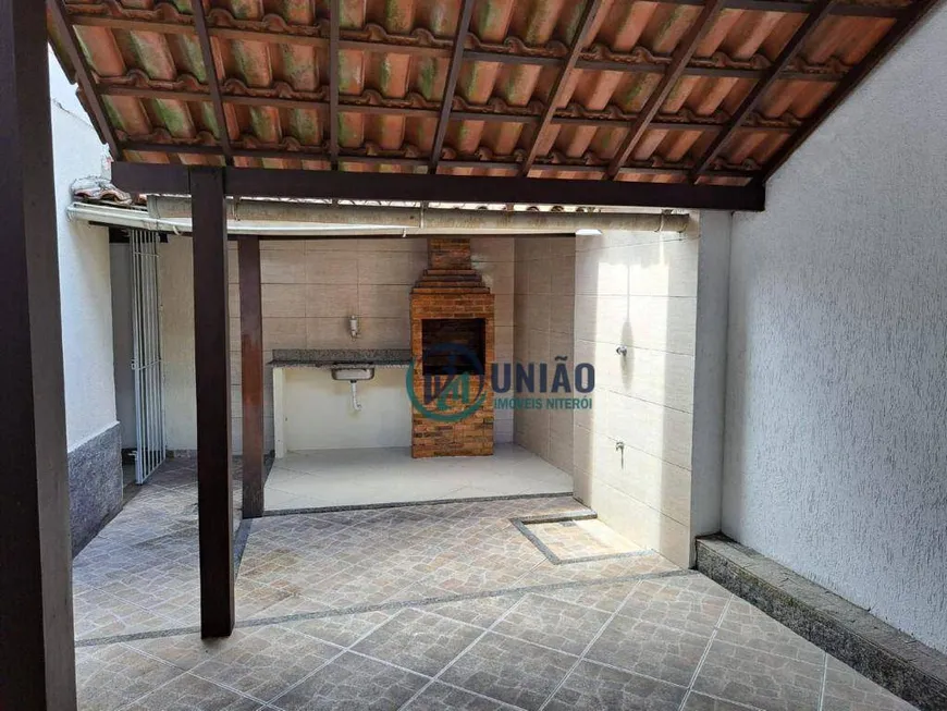 Foto 1 de Casa de Condomínio com 2 Quartos à venda, 100m² em Maria Paula, São Gonçalo