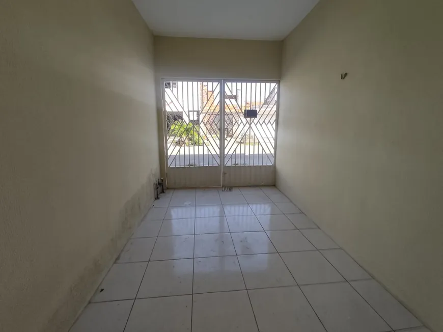 Foto 1 de Casa com 2 Quartos para alugar, 60m² em Manuel Sátiro, Fortaleza