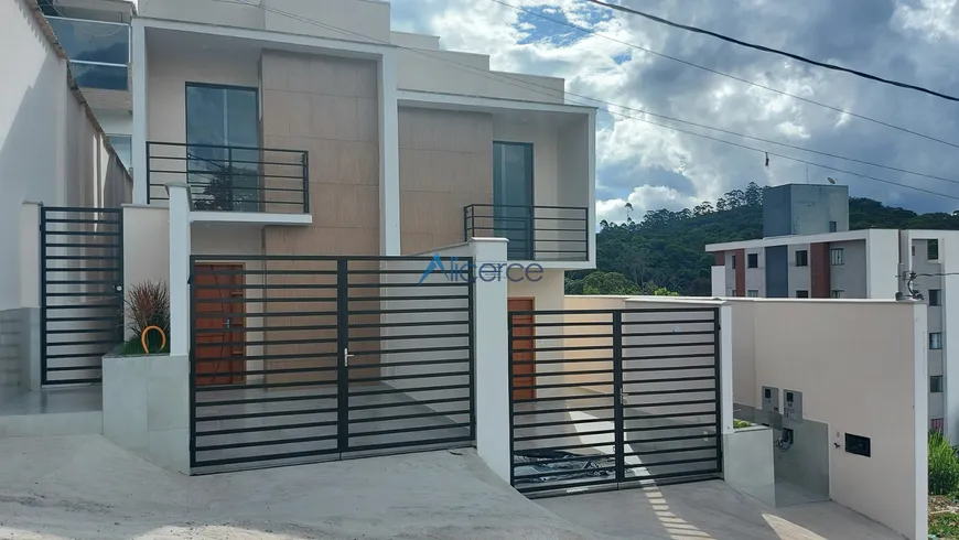 Foto 1 de Casa com 2 Quartos à venda, 100m² em São Pedro, Juiz de Fora