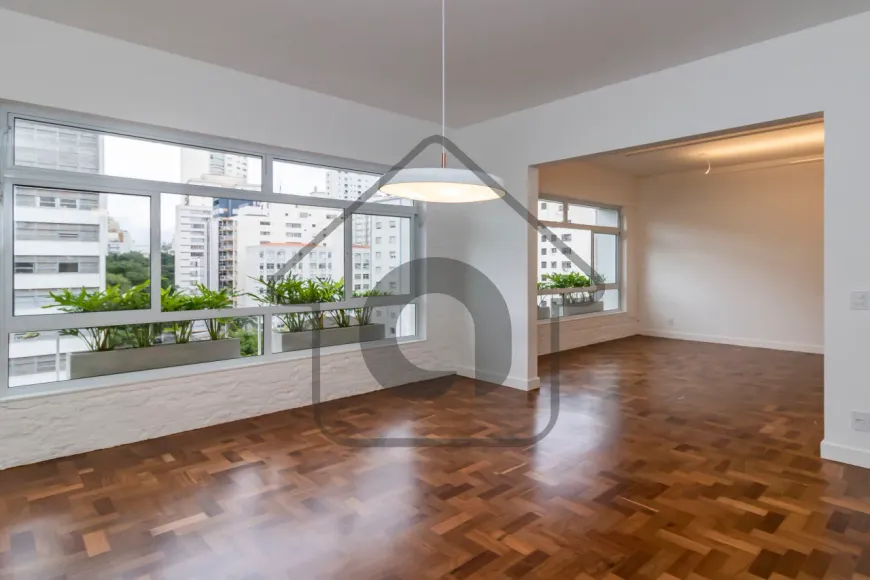 Foto 1 de Apartamento com 3 Quartos à venda, 239m² em Higienópolis, São Paulo