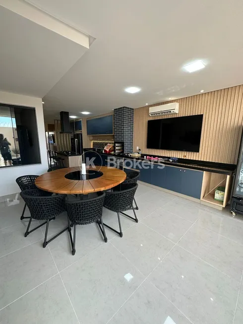 Foto 1 de Casa com 3 Quartos à venda, 160m² em Vila Rosa, Goiânia