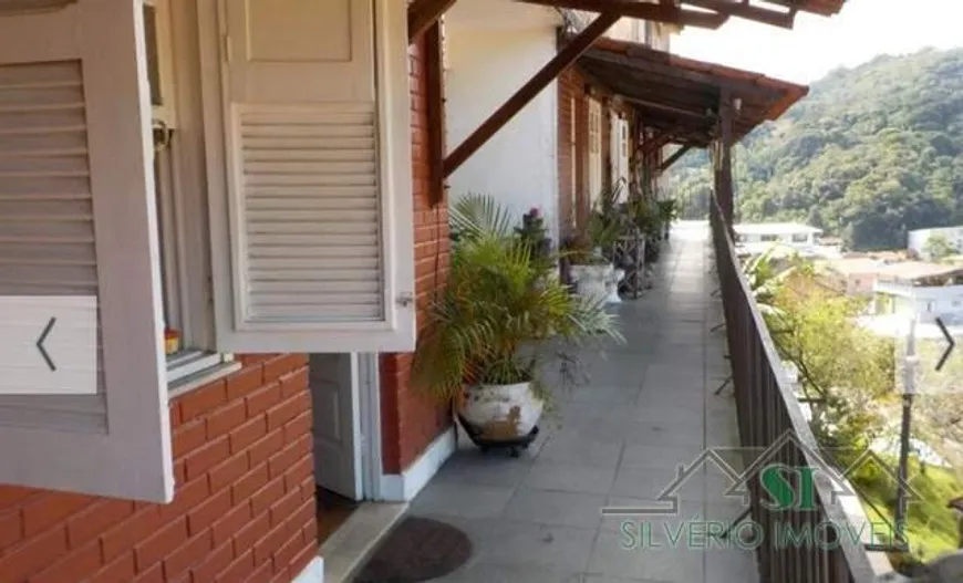 Foto 1 de Apartamento com 3 Quartos à venda, 83m² em Simeria, Petrópolis