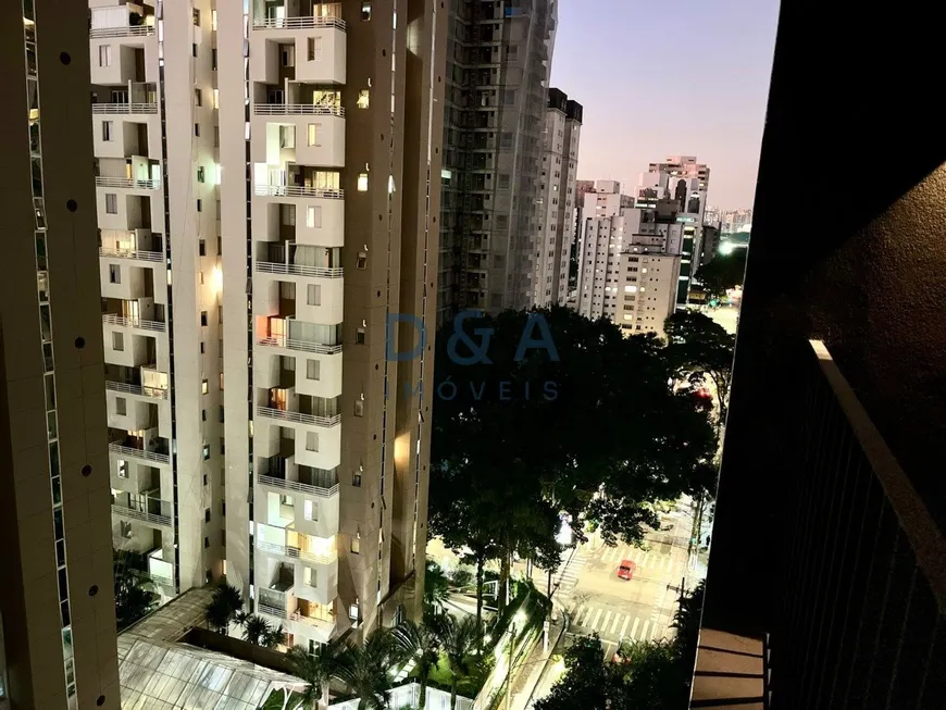 Foto 1 de Apartamento com 1 Quarto à venda, 26m² em Moema, São Paulo