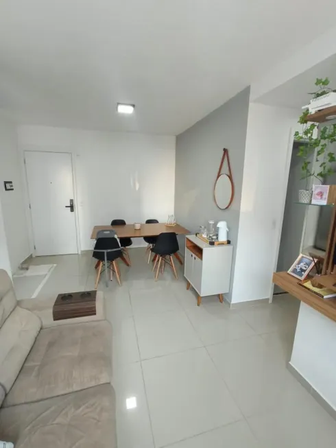 Foto 1 de Apartamento com 2 Quartos à venda, 43m² em Jardim Monte Alegre, Taboão da Serra